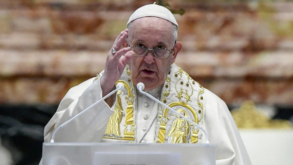 Papa Francisc critică Rusia pentru cruzimea din Ucraina, dar spune că este posibil ca războiul să fi fost provocat