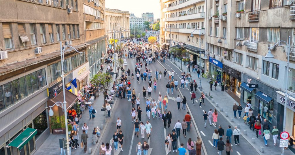 ANM emite cod galben de vânt puternic pentru mai multe regiuni din România. Cum va fi vremea în weekend