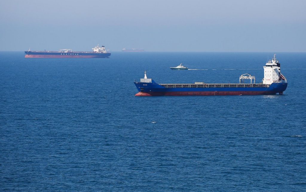 Administrația Trump lasă să expire derogarea care permitea cumpărarea petrolului rusesc transportat pe mare