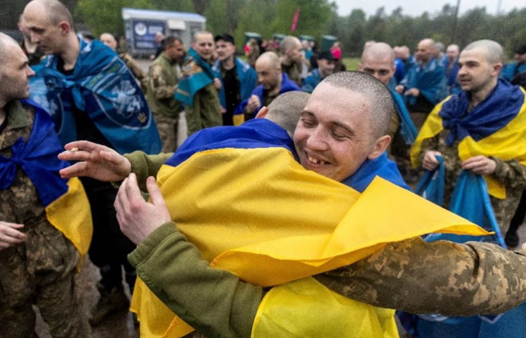 Rusia și Ucraina au făcut un schimb de câte 205 prizonieri fiecare, în baza acordului mediat de Trump