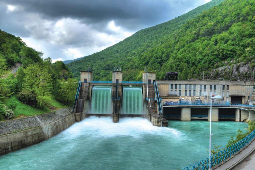ZF: Statul vrea să impună Hidroelectrica ţinte obligatorii de 1.500 MW stocare în baterii şi 2.500 MW regenerabile noi până în 2030 ca indicatori de performanță pentru conducere