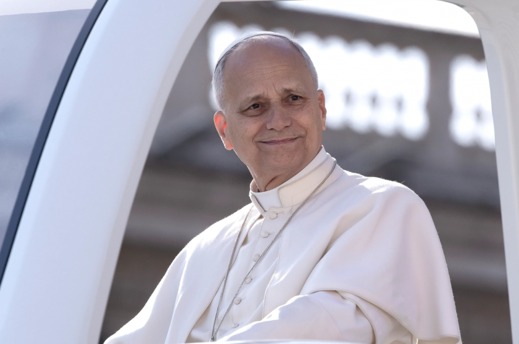 Papa Leon al XIV-lea își declară simpatia pentru Real Madrid în timpul vizitei în Spania