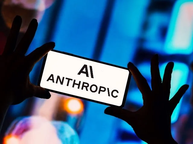 „Pentru binele umanității”: Fondatorul Anthropic lansează unul dintre cele mai puternice avertismente de până acum privind Inteligența Artificială și cere crearea unui mecanism global care să încetinească avansul A.I.