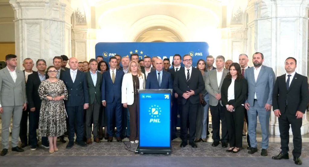 Ilie Bolojan anunță, după ședința PNL, că partidul nu îl susține pe Adrian Veștea și „i-a cerut să-și depună mandatul până mâine, la ora 10” / Adrian Veștea: „NU îmi depun mandatul”