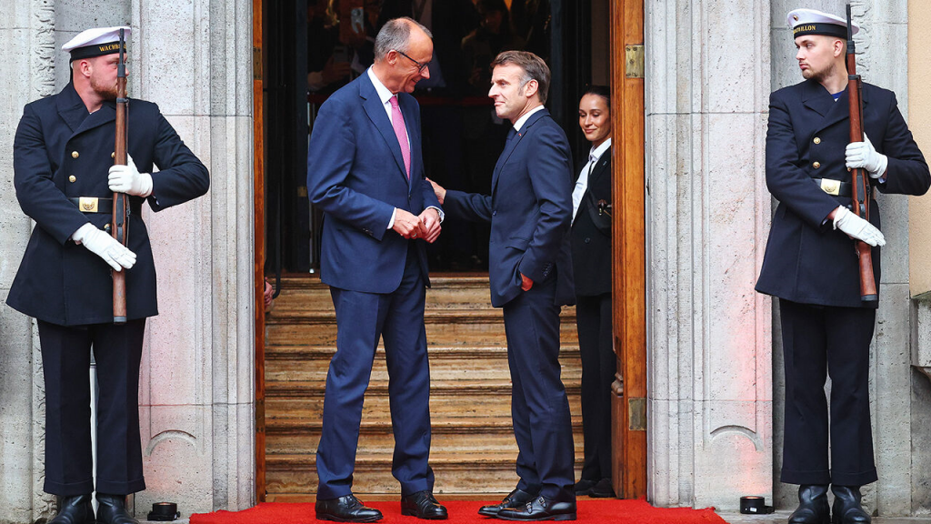 Emanuel Macron se confruntă cu eșecul unui proiect comun al Franței și Germaniei de a construi un avion militar, pe fondul disputelor industriale
