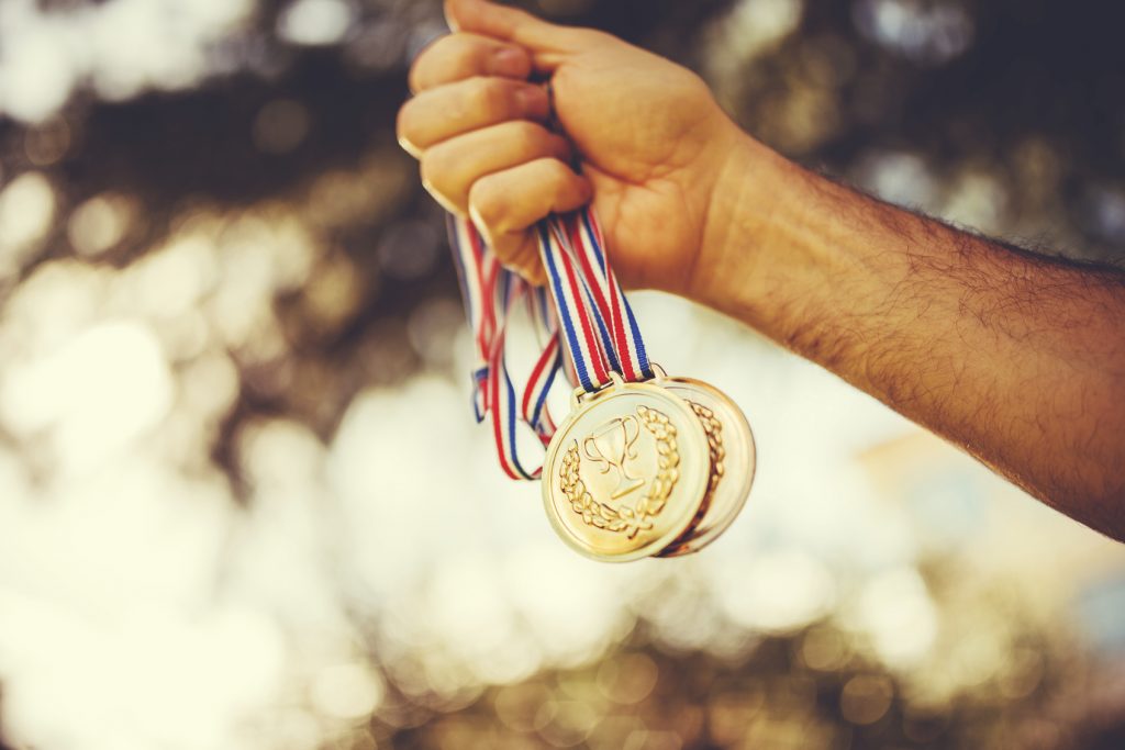 Performanța unor elevi din Oradea a adus României medalia de bronz la Olimpiada Europeană de Statistică. „Am lucrat foarte, foarte mult, cam 12 ore pe zi”, spune Rareș, unul dintre participanți