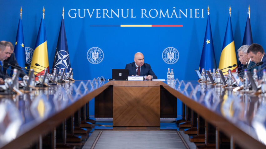 Guvernul demis continuă să „administreze” România, PNRR este în pericol. Toni Neacșu: „Dacă nu vom avea o soluție până la final de august, va fi obligatorie sesizarea CCR pentru a ne scoate din tot acest haos”