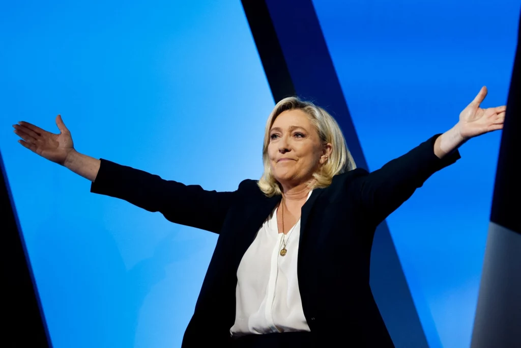 Elon Musk o susține pe Marine Le Pen la alegerile prezidențiale din 2027: „Este ultima speranță a Franței”