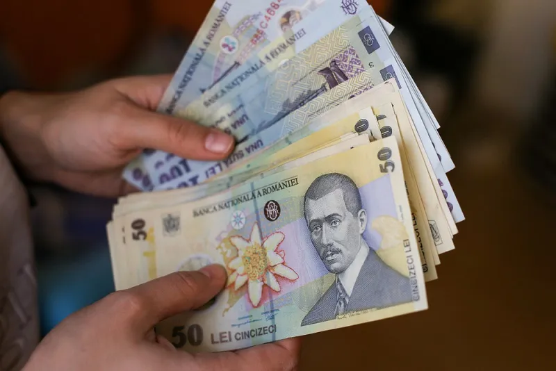 Salariul minim creşte de la 1 iulie cu 125 de lei, una dintre cele mai mici creşteri din ultimele două decenii
