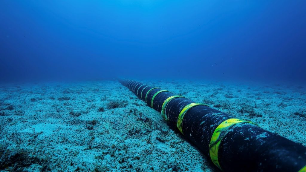Cablurile submarine sunt noua țintă în războaiele hibride ale Rusiei și Chinei. Google lansează sistemul de cabluri submarine Nuvem, un nou coridor digital între America de Nord și Europa