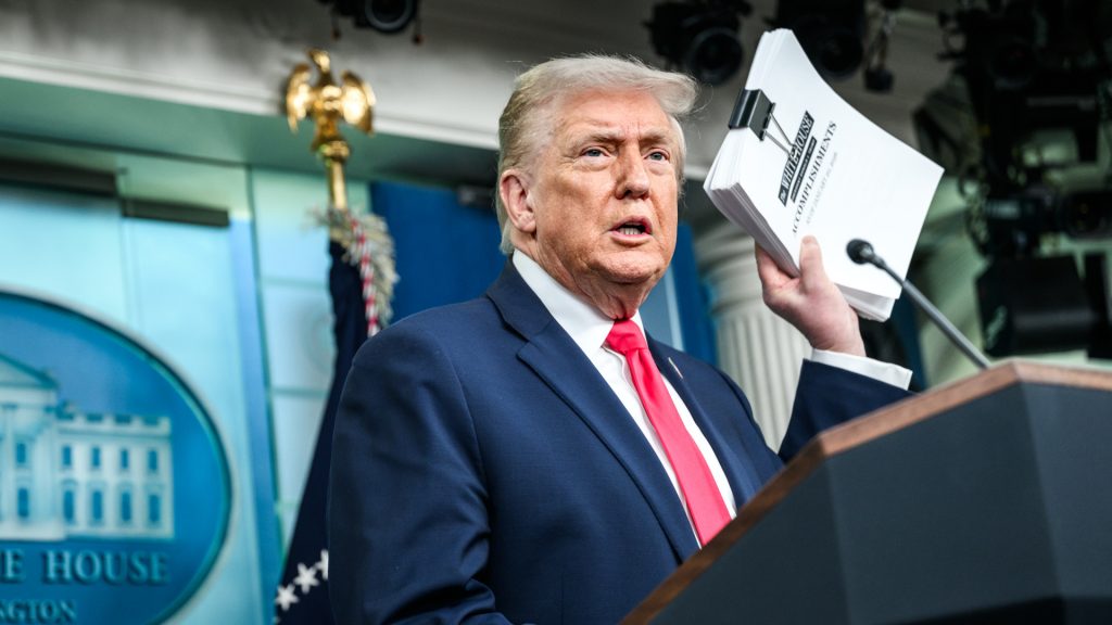 Administrația Trump a rambursat 100 de miliarde de dolari companiilor americane, după ce Curtea Supremă a decis că tarifele impuse de Trump sunt ilegale