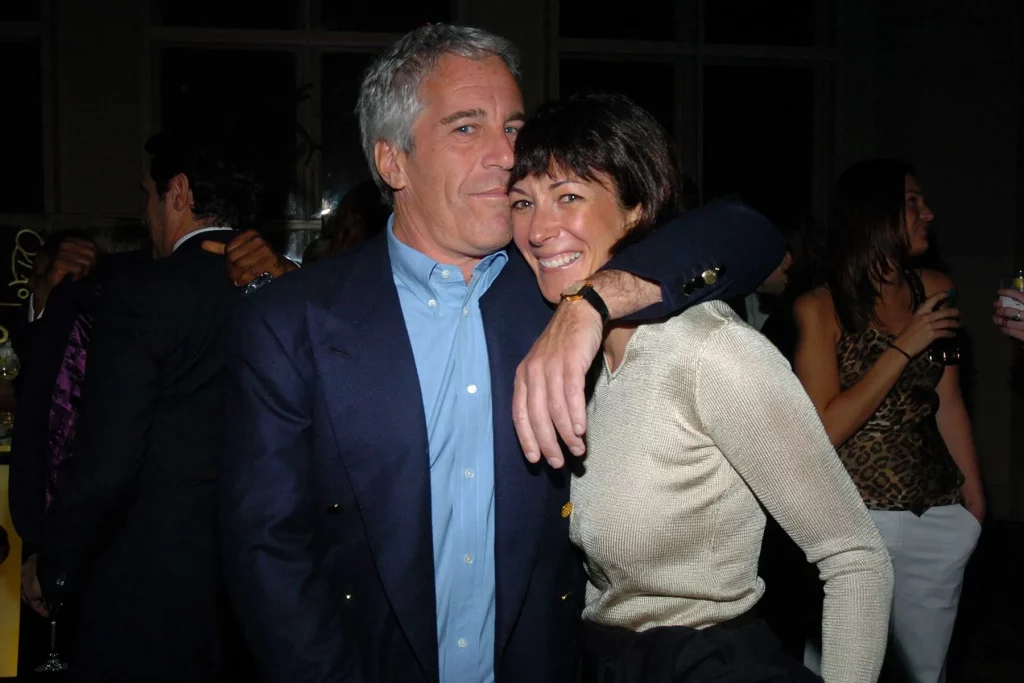 Ghislaine Maxwell, asociata pedofilului Jeffrey Epstein, rămâne în închisoare. Cererea sa de eliberare a fost respinsă de un judecător federal din SUA