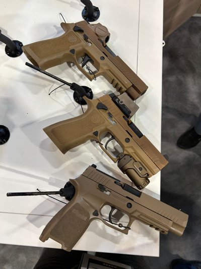 Pistoalele M17 şi M18 de la Sig Sauer sunt sigure, concluzionează Departamentul de Război din SUA. Pistoalele care vor ajunge şi în România au fost supuse testelor