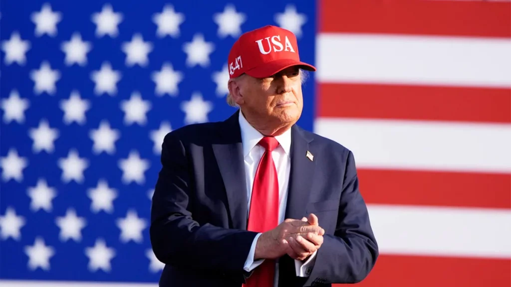 Trump vorbește despre al treilea mandat: „Mi-ar plăcea să candidez în 2028, dar legea este foarte puternică”. La ce scenariu ar putea apela pentru a „sfida” Constituția SUA