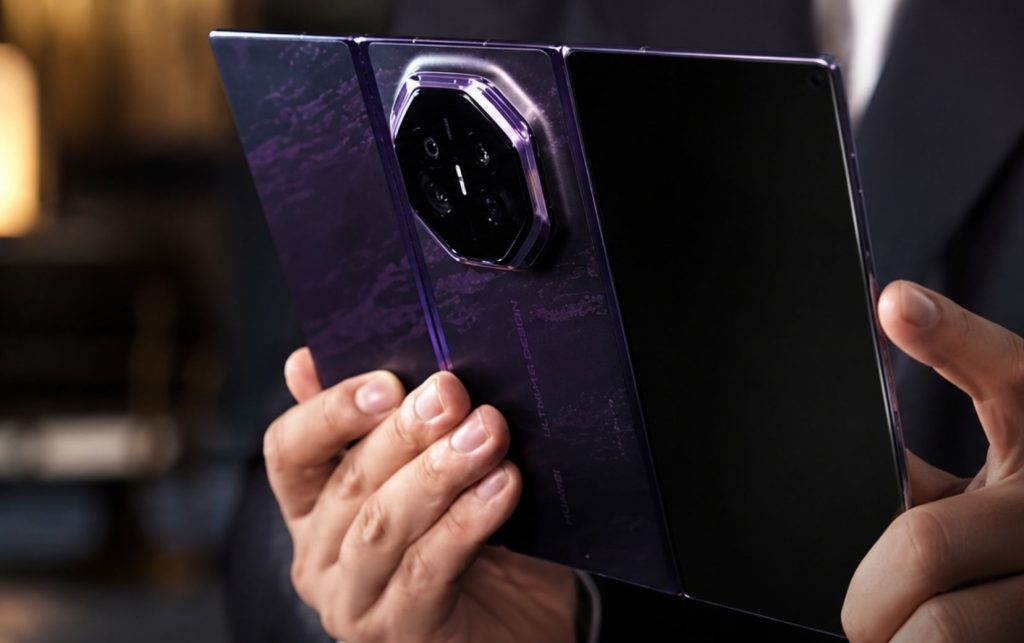 Lovitură pentru Apple. Huawei și Xiaomi lansează telefoane pliabile premium, chiar înainte de marea lansare a noului iPhone