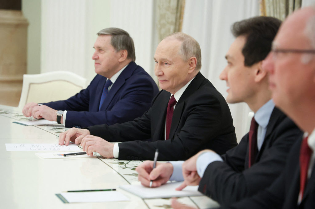 Rusia este pregătită să reia negocierile cu SUA și Ucraina, spune Ușakov. Putin s-a întâlnit cu Steve Witkoff la Sankt Petersburg