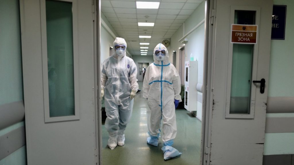 CIUMA pune Rusia în alertă sanitară: spitale în carantină și măști obligatorii, după decesul unei cercetătoare. 200 de oameni sunt în izolare