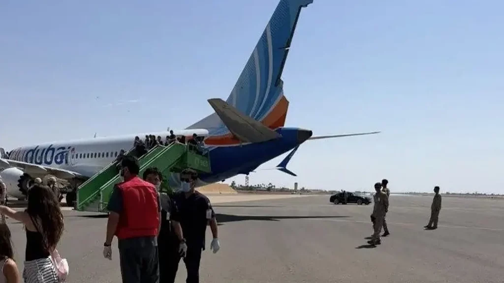 Un avion FlyDubai cu ruta Dubai-Tel Aviv a fost deviat de urgență, după ce un pilot l-a înjunghiat pe celălalt. Netanyahu: „Atacatorul a încercat să prăbușească avionul cu pasagerii la bord”