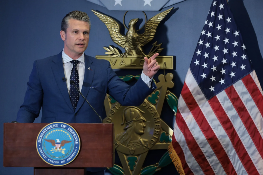 Hegseth înființează Biroul pentru Afaceri Religioase la Pentagon: Militarii au nevoie de sprijin spiritual