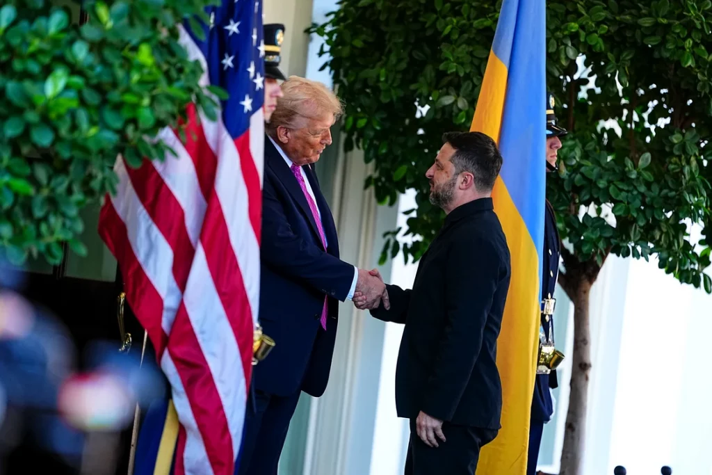 Trump spune că Ucraina are nevoie de un nou Președinte, după ce Zelenski a criticat acordul SUA-Rusia privind motorina